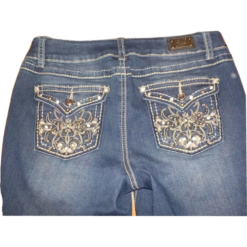 Earl Jeans Stretchy Denim Capris Studs & Rhinestones Womens (30 x 17) - Picture 4 of 5